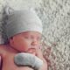DRESHOW Bonnets de Naissance et Moufles de Protection Bebe Gants Bonnet Nouveau-ne Bambin Doux Mignon Tricote Chapeau 0-6 Mois, Tail