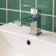 Edge Robinet mitigeur moderne chrome pour salle de bain Robinet a levier unique avec design carre, construction en laiton durable,