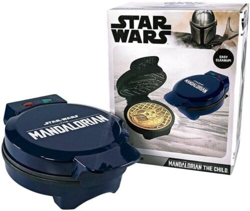 Uncanny Brands Star Wars The Mandalorian Grogu (Baby Yoda) Gaufrier Faire des gaufres Grogu pour petit dejeuner Appareil de cuis