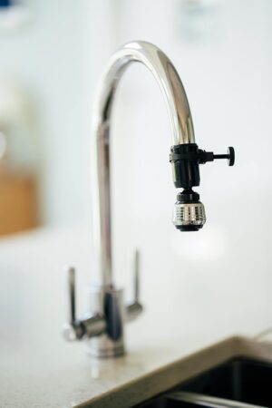 Eco-flow Tucana Adaptateur de robinet Aerateur de robinet a deux fonctions debit de douche avec rotation a 360 Economie d'eau