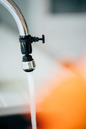 Eco-flow Tucana Adaptateur de robinet Aerateur de robinet a deux fonctions debit de douche avec rotation a 360 Economie d'eau