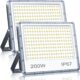 YIQIBRO Spot Projecteur LED Exterieur 200W 20000LM 2 Pieces, IP67 Etanche Lampe Halogene LED Exterieur, 7000K Blanc Froid Phare Exte
