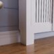 Vida Designs Arlington Cache-radiateur (Blanc, reglable) pour entree, Salon, Maison