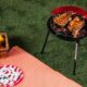 819y-c4TMAL._AC_SL1500_.jpg Barbecue 3 pieds Well Home noir - grille chromée 32x33x55 cm