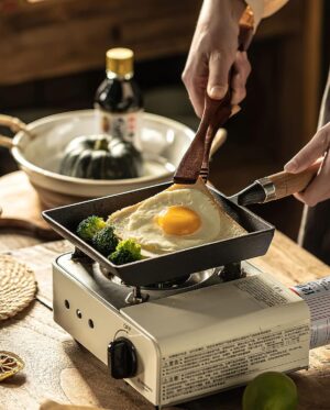 YYMIYU Tamagoyaki Poele a omelette japonaise en fonte avec poignee en bois 23 x 18 cm