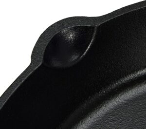 Amazon Basics Poele a frire en fonte pre-enduite, 38.9 cm, Noir
