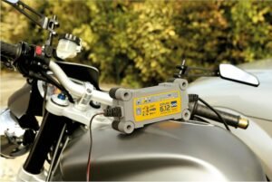 71Mu2F7emLL._AC_SL1500_.jpg Chargeur de batterie 12V intelligent GYSFLASH 6.12 6A IP65