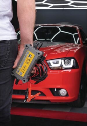 71vSZAA-m7L._AC_SL1500_.jpg Chargeur de batterie 12V intelligent GYSFLASH 6.12 6A IP65